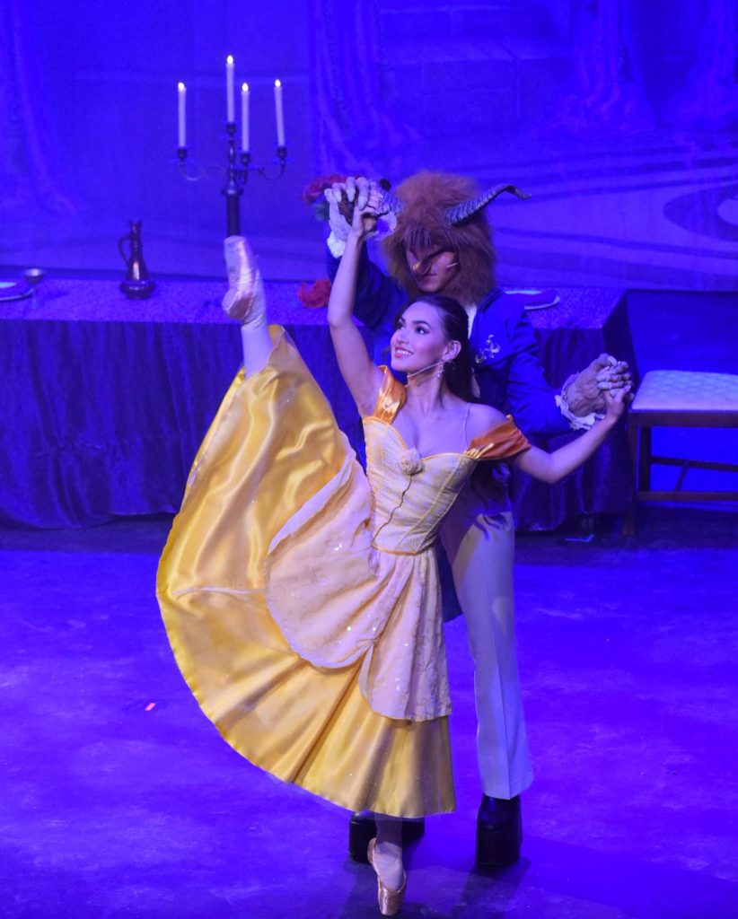 Belle and Beast Dancing 